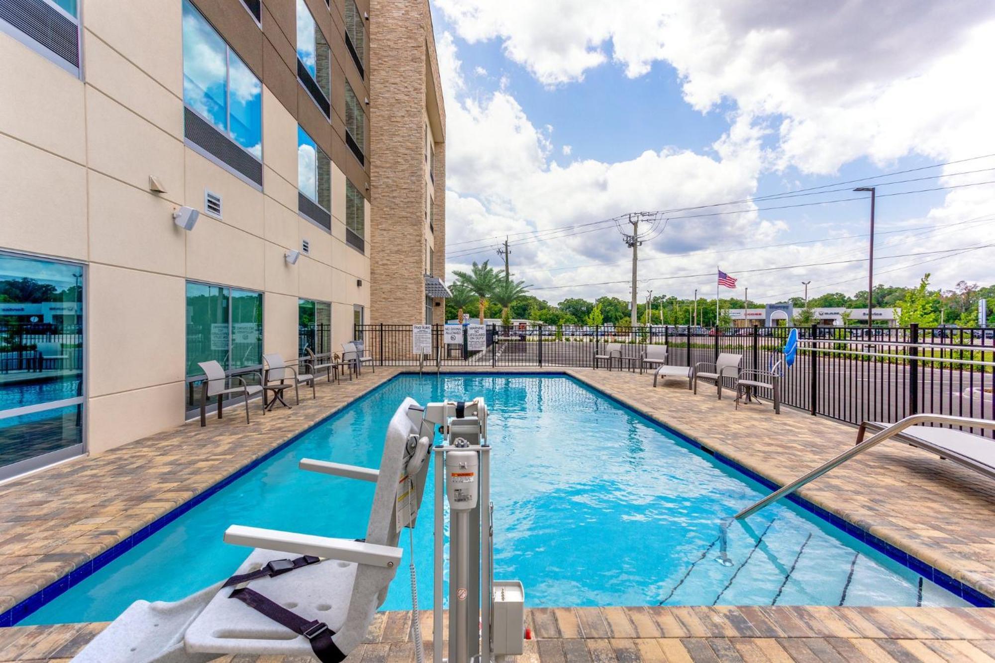 Holiday Inn Express - Starke By Ihg Exterior photo